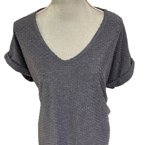 COIN 1804 Women's Plus Dot Print Rolled Sleeve V-Neck Tee Shirt Size 3X - Picture 5 of 7